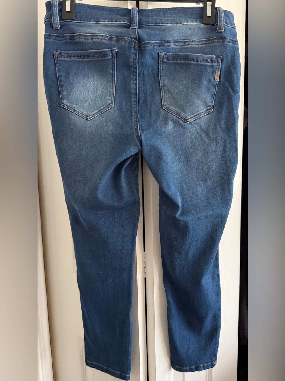 1822 Denim Classic Mid-Wash Skinny Jeans - Picture 3 of 8